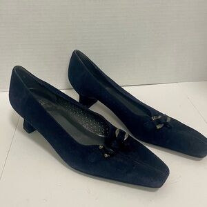 Size 6 Stuart Weitzman Navy Suede Leather Heels Pumps Shoes